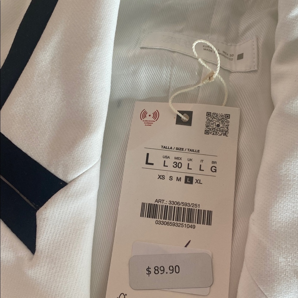 White Double-Breasted Vest with Black Trim. Nwt from Zara. Size large. - Picture 2 of 6